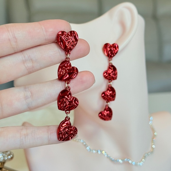 ⚜️ Elegant Red Heart Drop Earrings - Picture 10 of 11